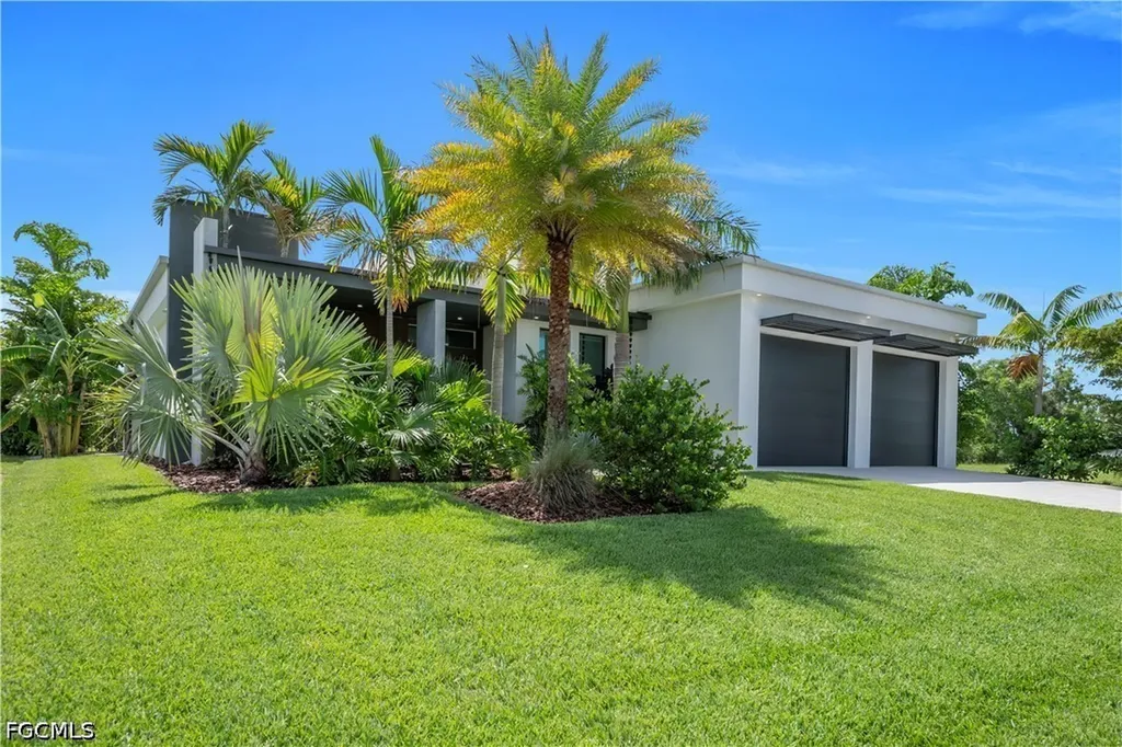 3801 SW 17th Place Cape Coral FL 33914
