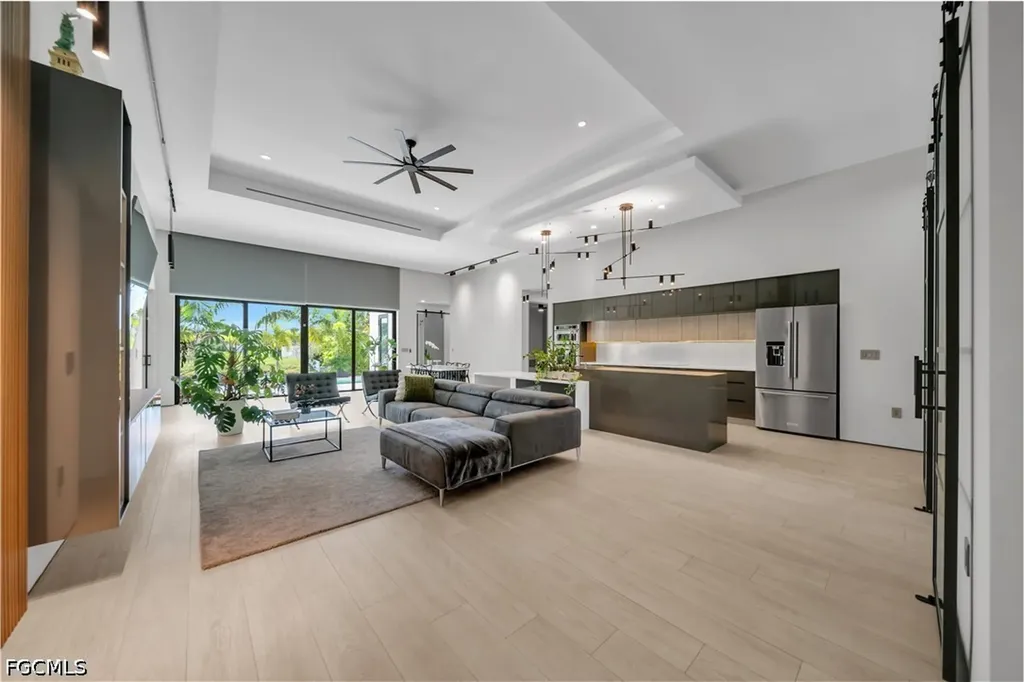 3801 SW 17th Place Cape Coral FL 33914