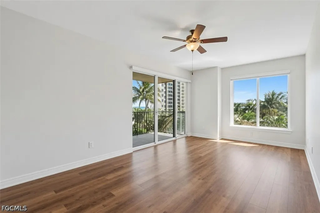 6081 Silver King Boulevard Cape Coral FL 33914