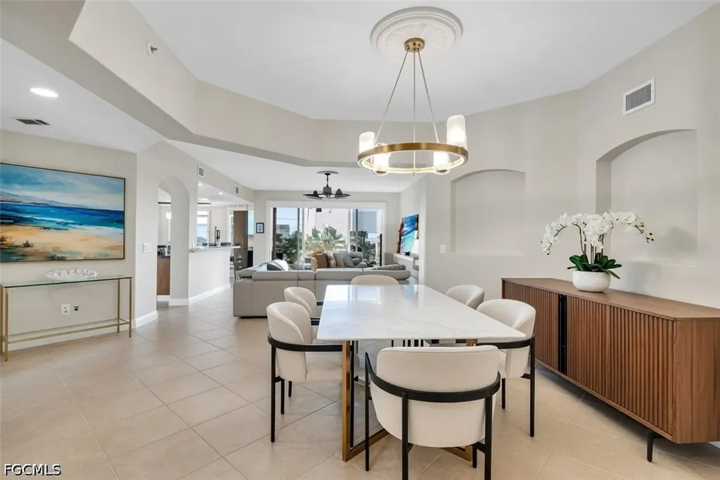 6081 Silver King Boulevard Cape Coral FL 33914