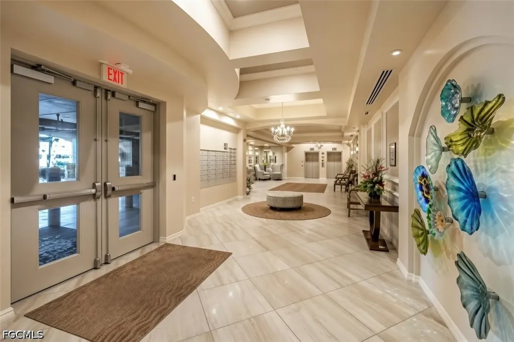 6081 Silver King Boulevard Cape Coral FL 33914