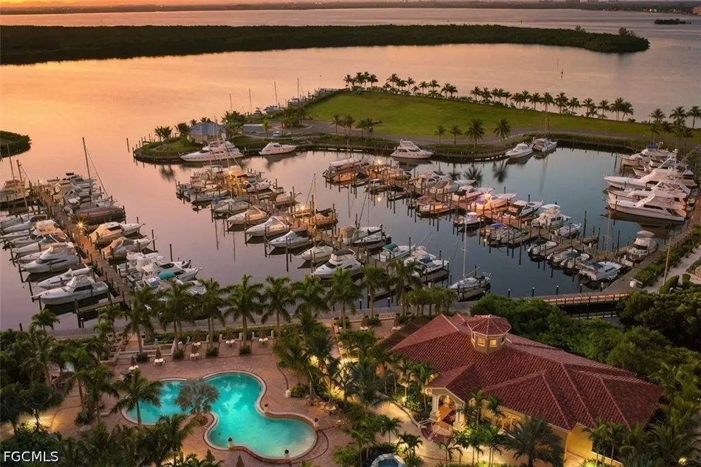 6081 Silver King Boulevard Cape Coral FL 33914