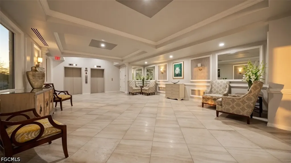 6081 Silver King Boulevard Cape Coral FL 33914
