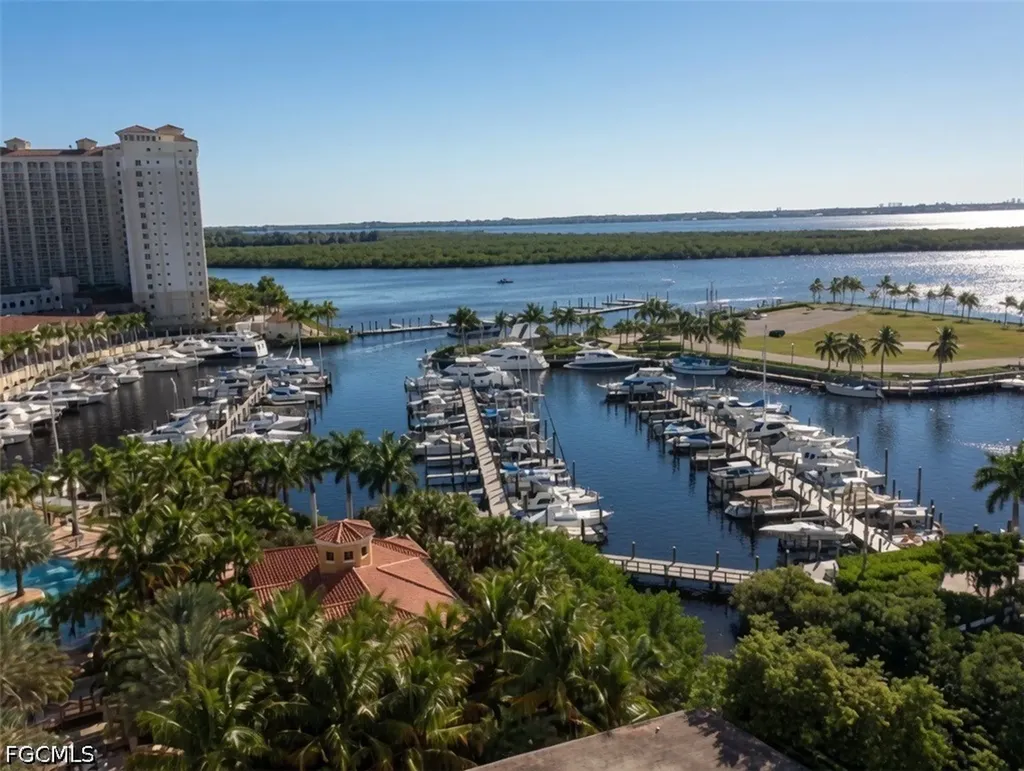 6081 Silver King Boulevard Cape Coral FL 33914