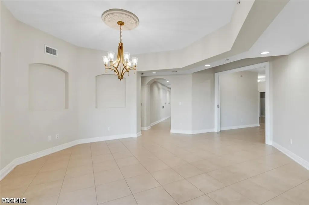 6081 Silver King Boulevard Cape Coral FL 33914
