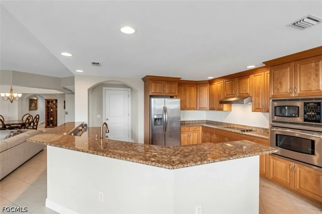 6081 Silver King Boulevard Cape Coral FL 33914