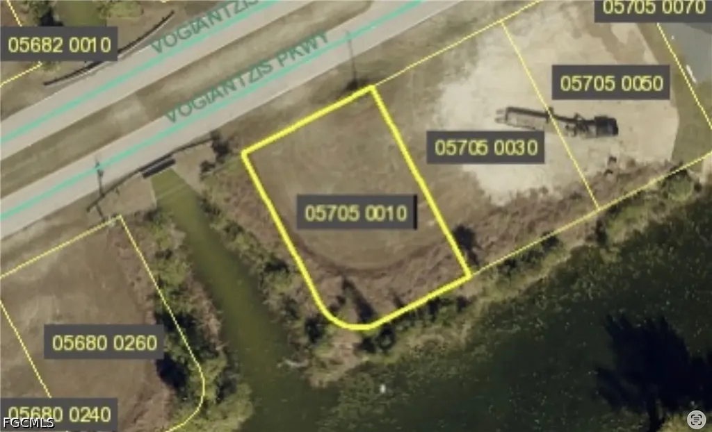 860 Vogiantzis Parkway Cape Coral FL 33909