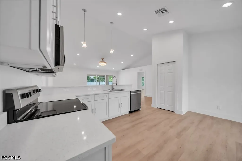 2007 NW 21st Street Cape Coral FL 33993