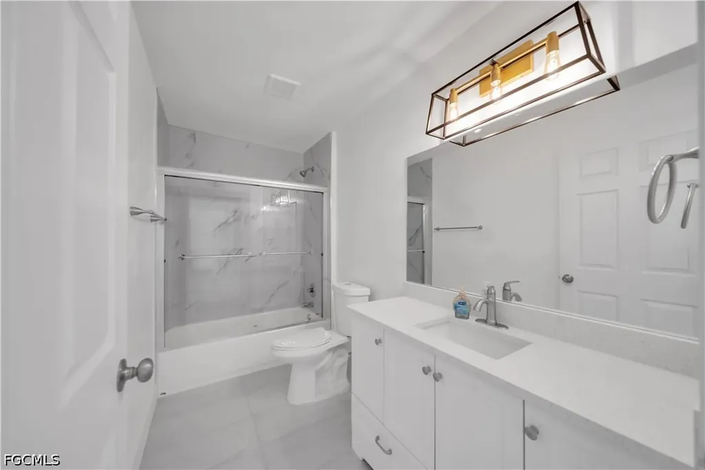 2007 NW 21st Street Cape Coral FL 33993
