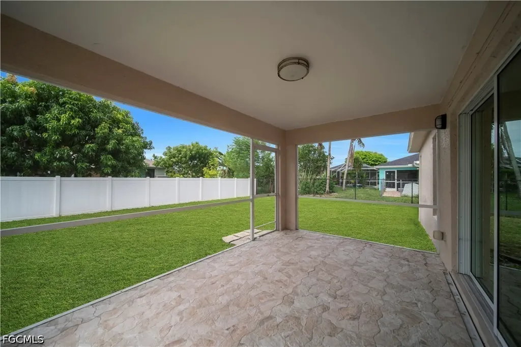 2007 NW 21st Street Cape Coral FL 33993