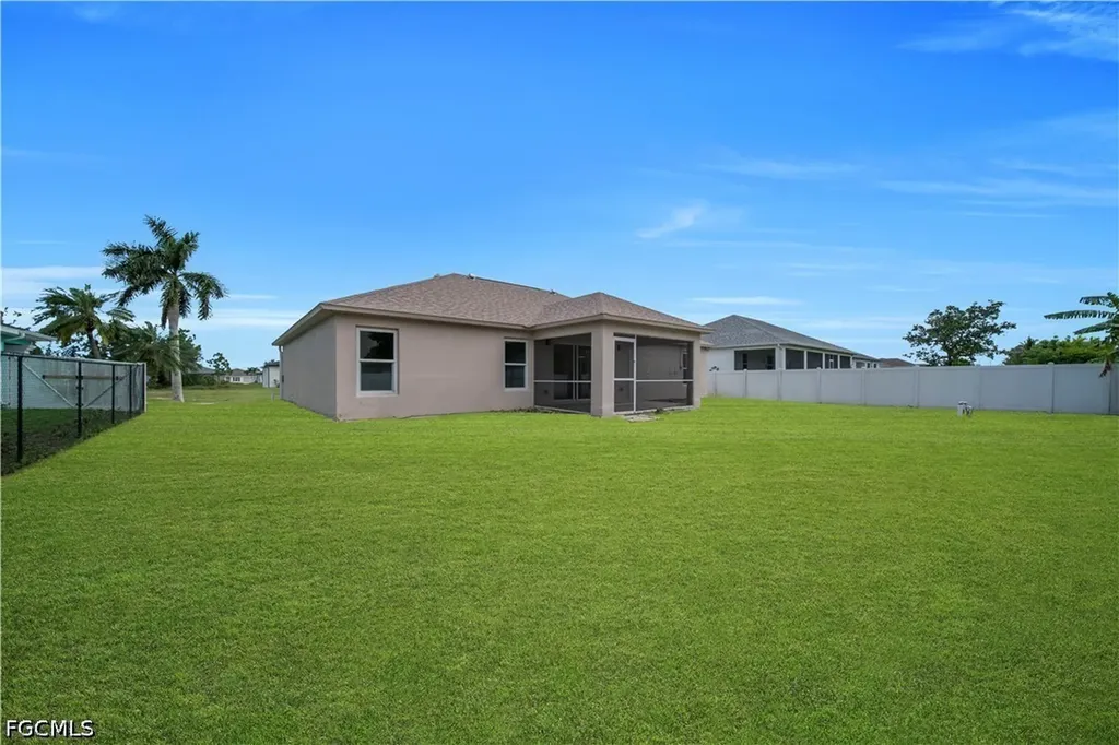 2007 NW 21st Street Cape Coral FL 33993