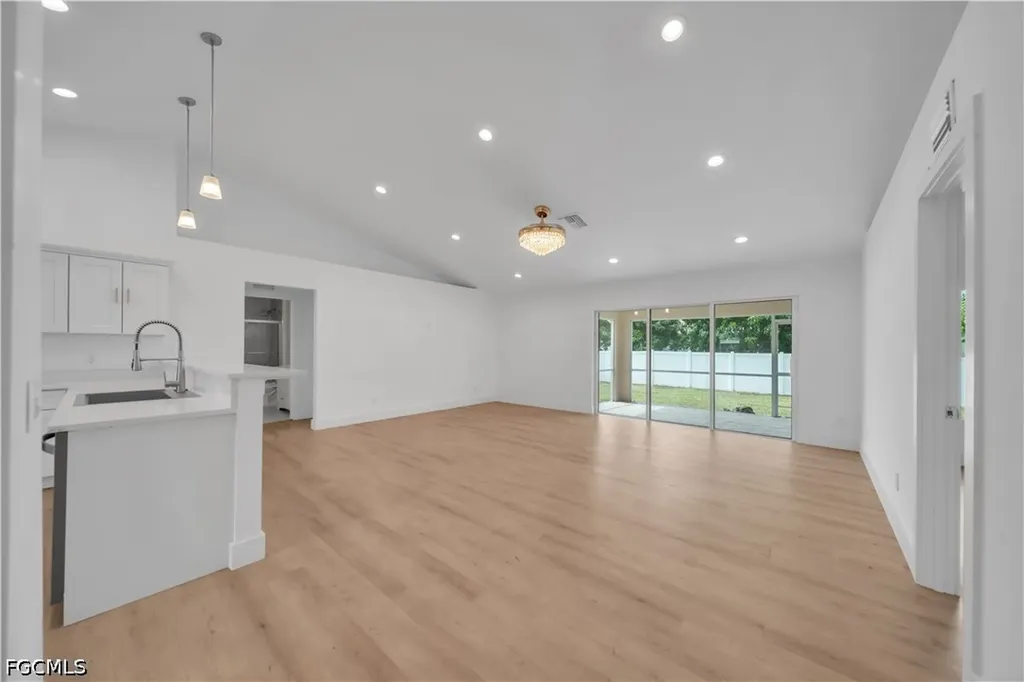 2007 NW 21st Street Cape Coral FL 33993