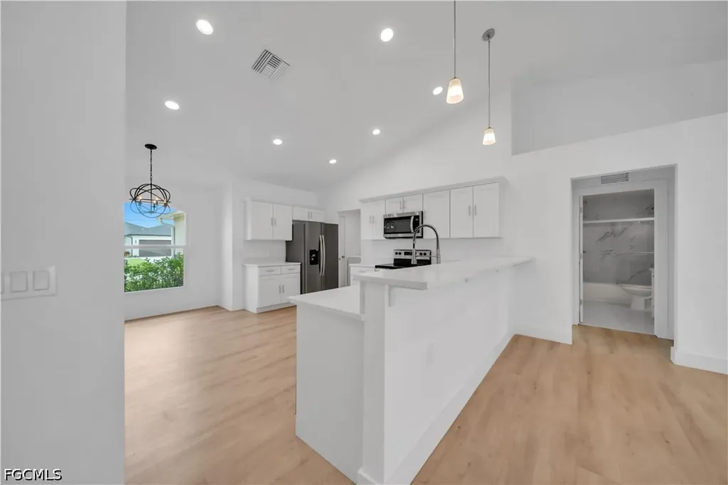 2007 NW 21st Street Cape Coral FL 33993