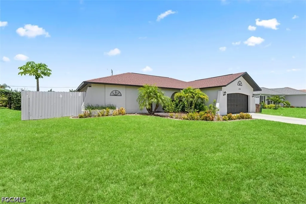 2214 SW 13th Avenue Cape Coral FL 33991