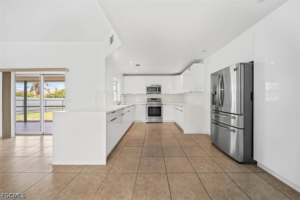 2214 SW 13th Avenue Cape Coral FL 33991