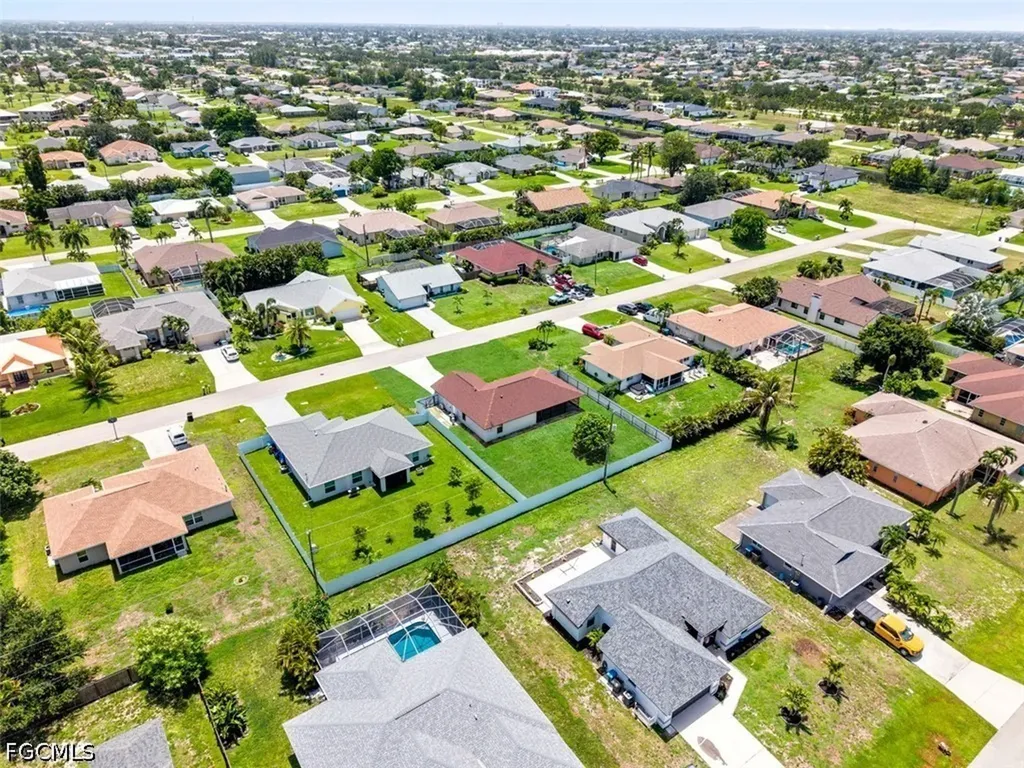 2214 SW 13th Avenue Cape Coral FL 33991