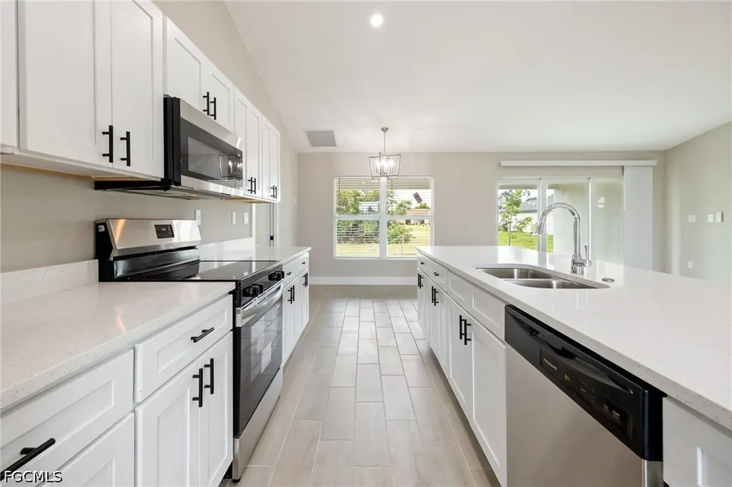 2802 NW 3rd Place Cape Coral FL 33993