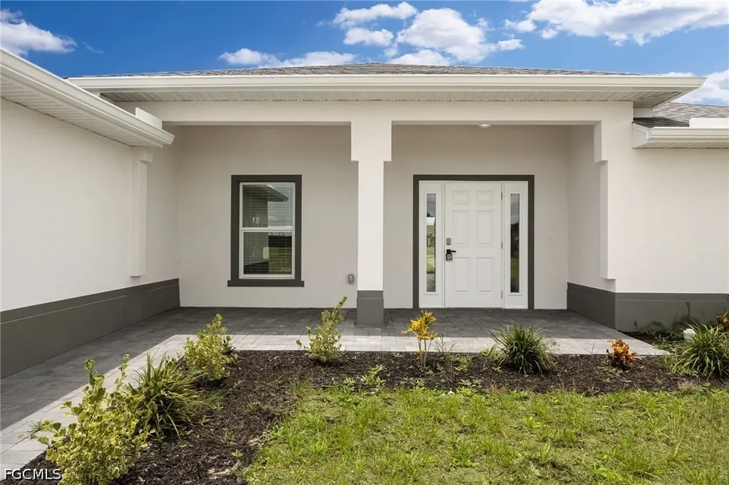 2802 NW 3rd Place Cape Coral FL 33993