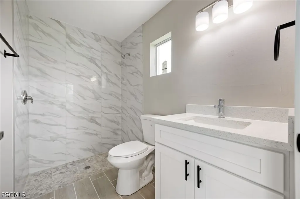 2802 NW 3rd Place Cape Coral FL 33993