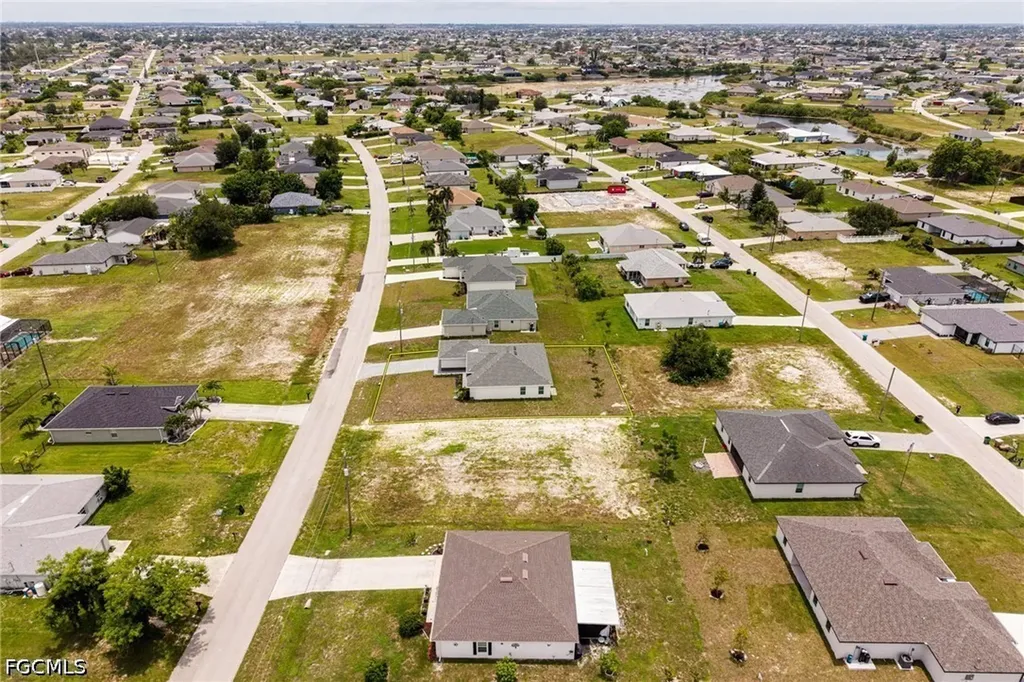 2802 NW 3rd Place Cape Coral FL 33993
