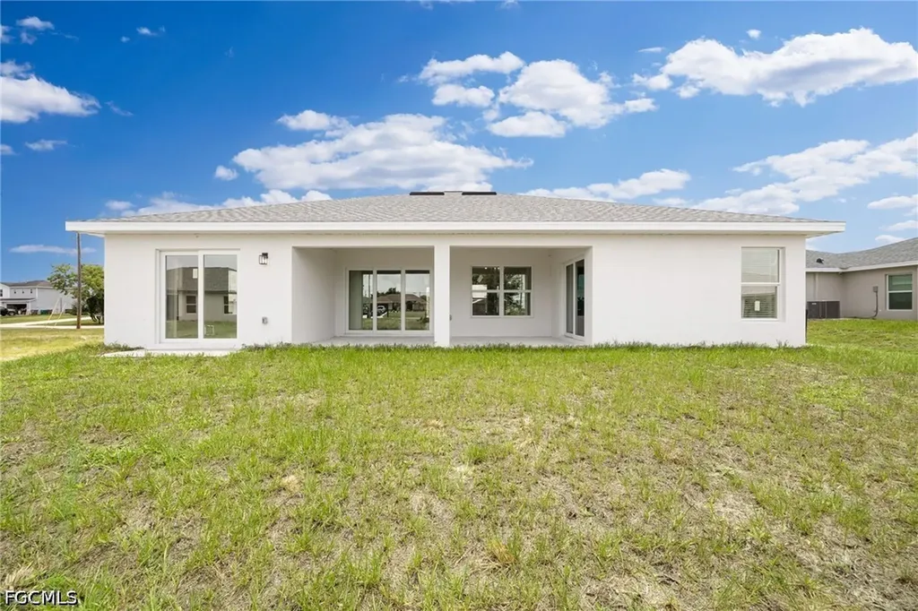 2802 NW 3rd Place Cape Coral FL 33993