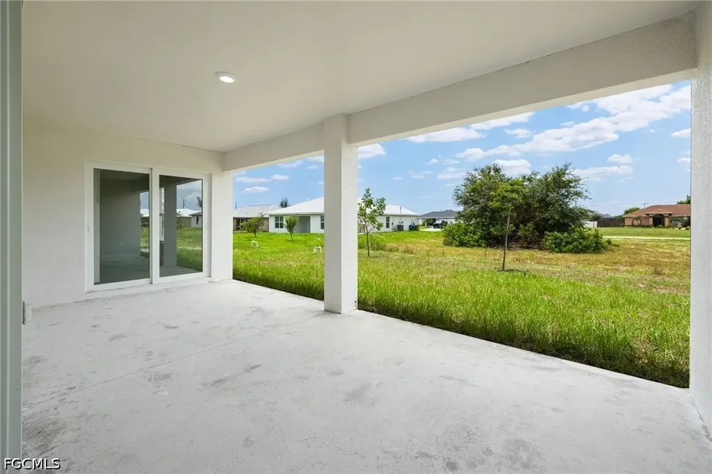 2802 NW 3rd Place Cape Coral FL 33993