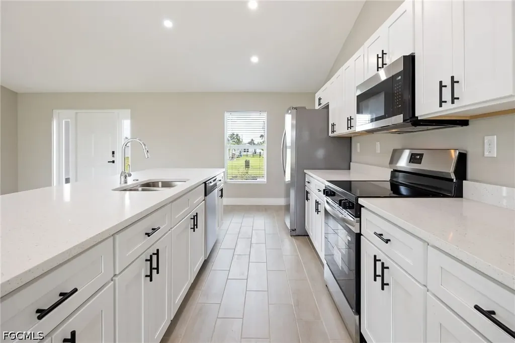 2802 NW 3rd Place Cape Coral FL 33993