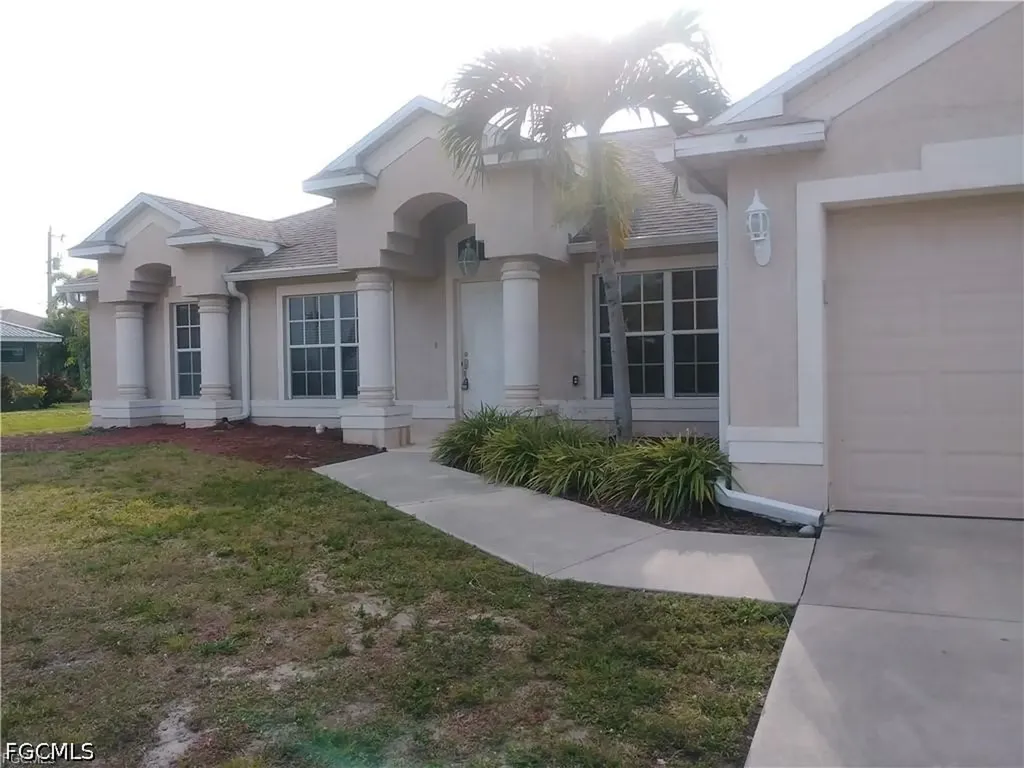 1624 SW 4th Avenue Cape Coral FL 33991