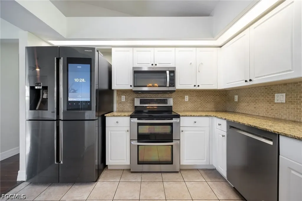 1418 SW 11th Place Cape Coral FL 33991