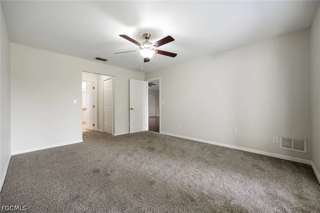 1418 SW 11th Place Cape Coral FL 33991