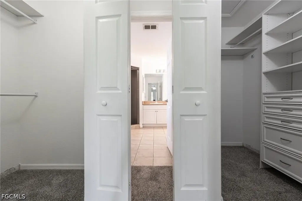 1418 SW 11th Place Cape Coral FL 33991