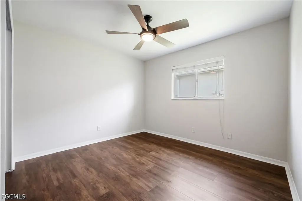 1418 SW 11th Place Cape Coral FL 33991