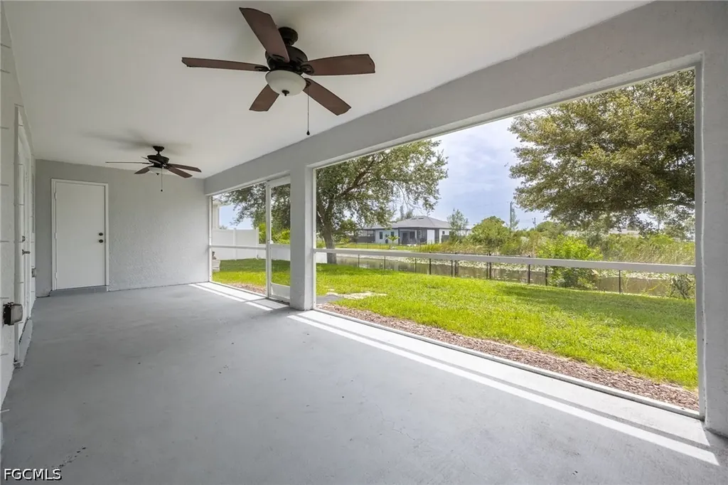 1418 SW 11th Place Cape Coral FL 33991