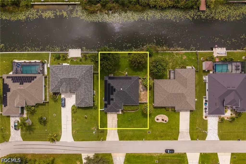 1418 SW 11th Place Cape Coral FL 33991