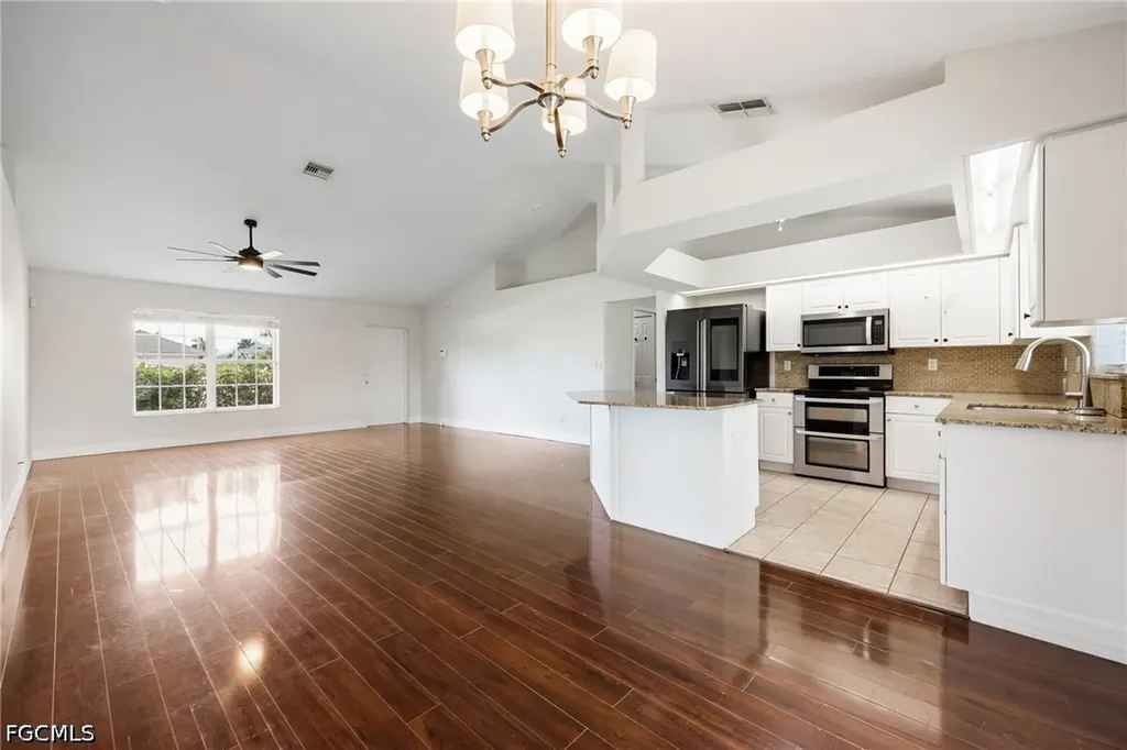 1418 SW 11th Place Cape Coral FL 33991