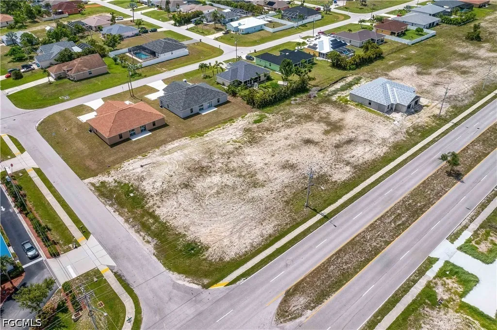 2916 Skyline Boulevard Cape Coral FL 33914