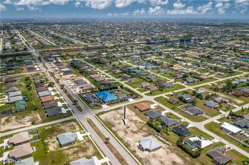 2916 Skyline Boulevard Cape Coral FL 33914