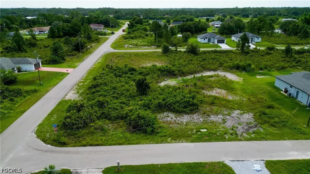 4628 & 4630 Dora Avenue N Lehigh Acres FL 33971
