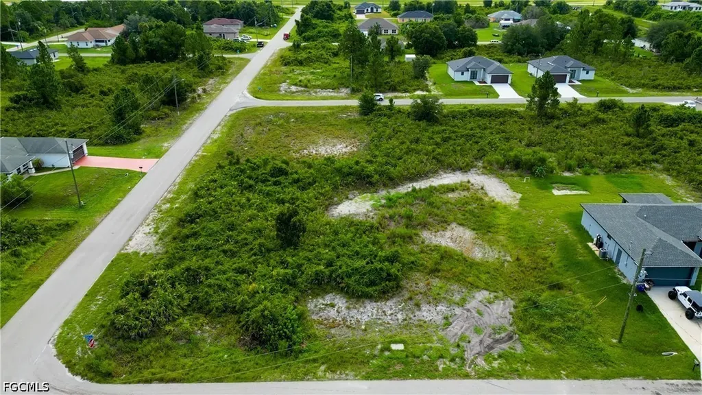 4628 & 4630 Dora Avenue N Lehigh Acres FL 33971
