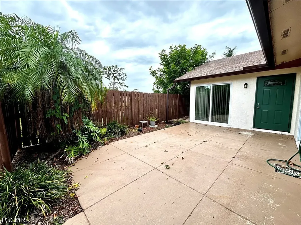 5660 Foxlake Drive North Fort Myers FL 33917