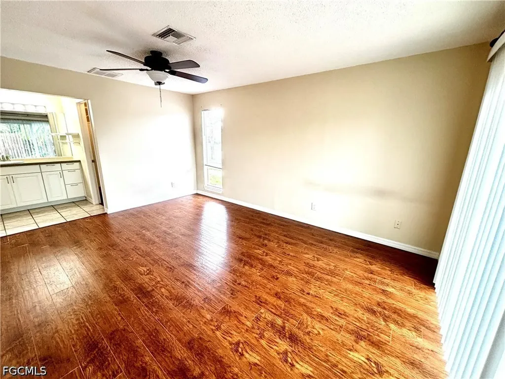 5660 Foxlake Drive North Fort Myers FL 33917