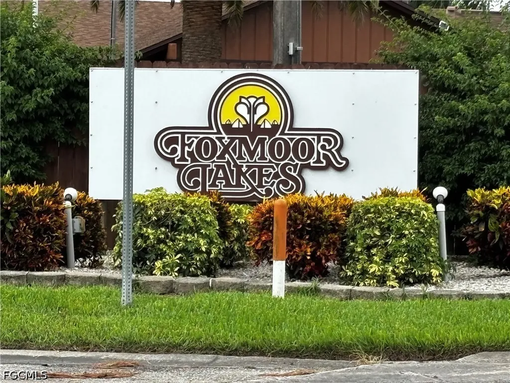 5660 Foxlake Drive North Fort Myers FL 33917