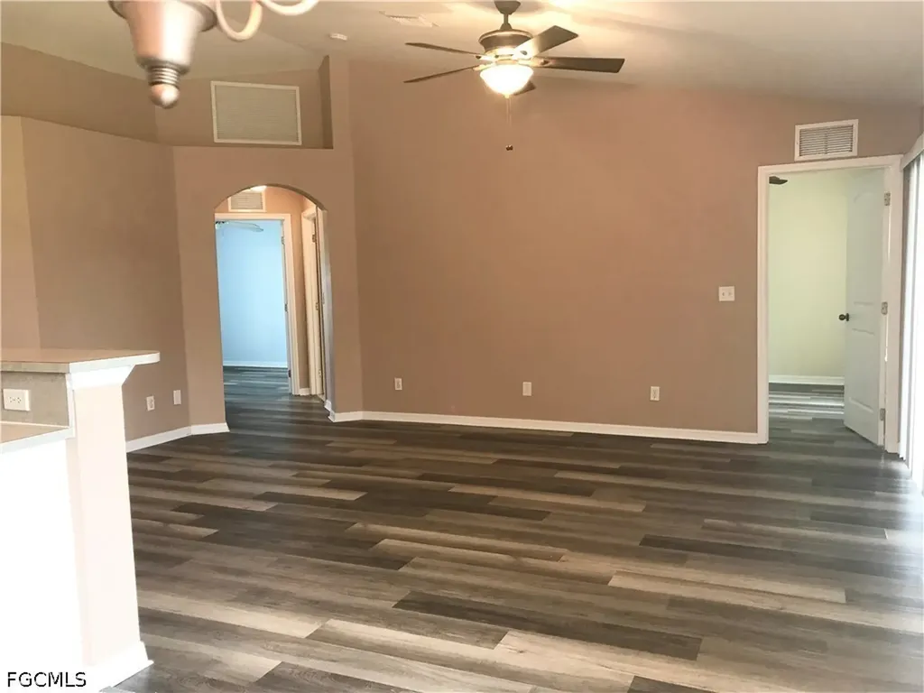 1427 NE 43rd Lane Cape Coral FL 33909
