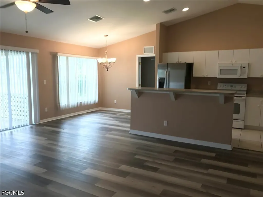 1427 NE 43rd Lane Cape Coral FL 33909