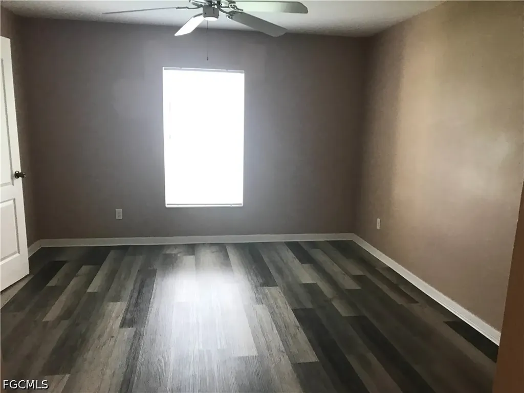 1427 NE 43rd Lane Cape Coral FL 33909