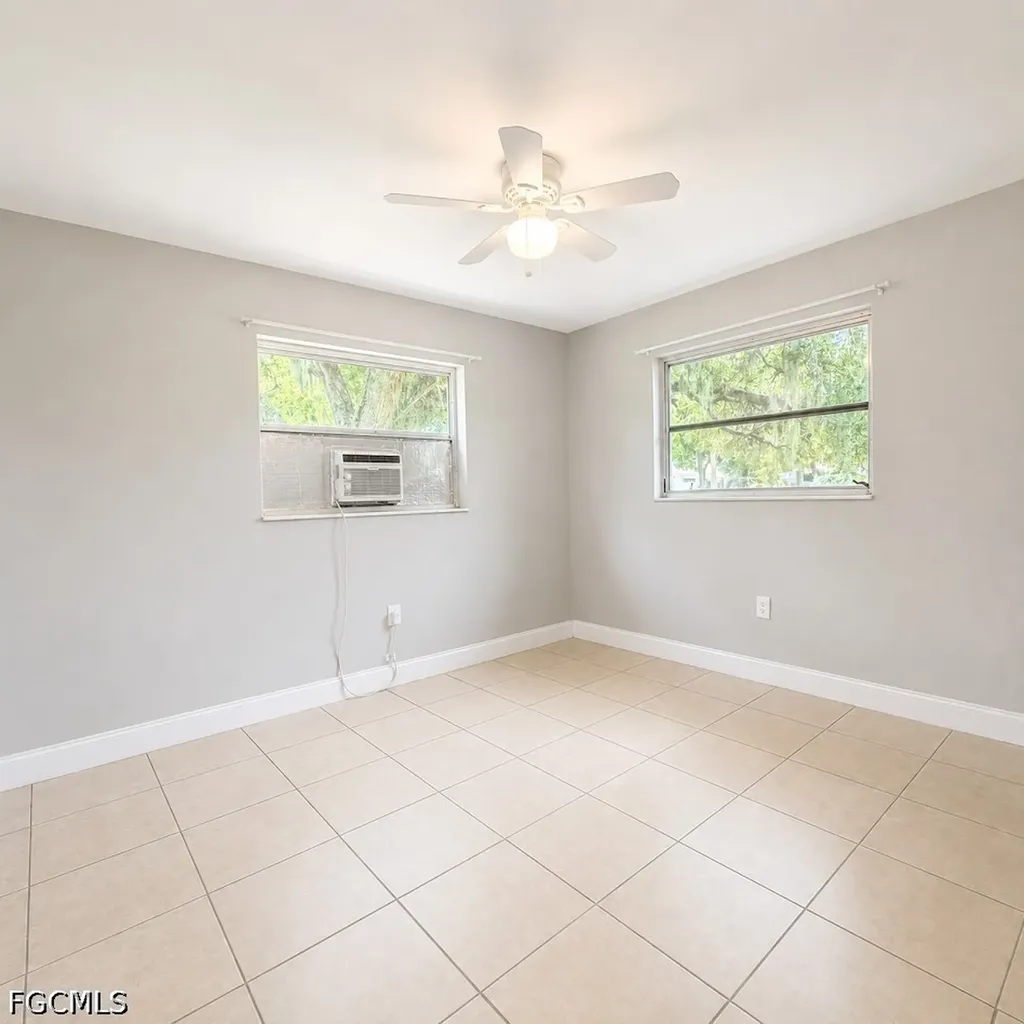 3304 Edgewood Avenue Fort Myers FL 33916