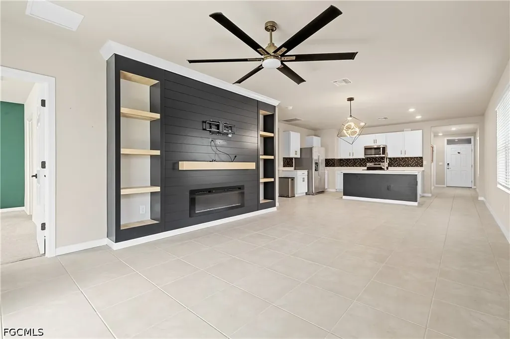 2872 Star Coral Drive North Fort Myers FL 33903