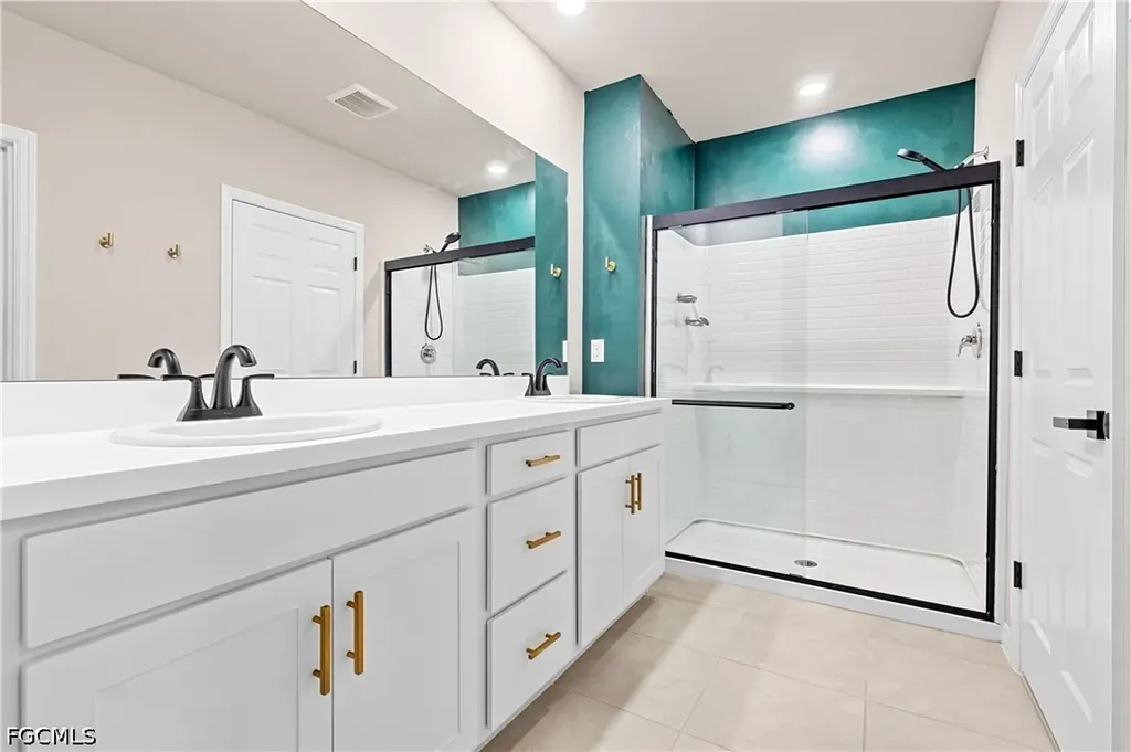 2872 Star Coral Drive North Fort Myers FL 33903