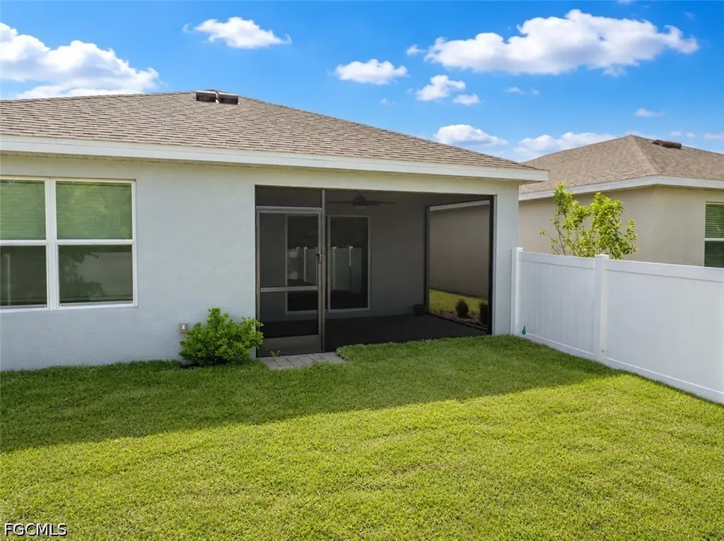 2872 Star Coral Drive North Fort Myers FL 33903