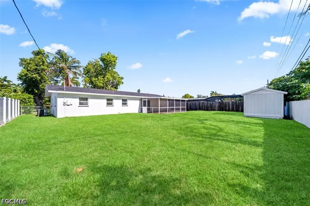5551 Sunrise Drive Fort Myers FL 33919